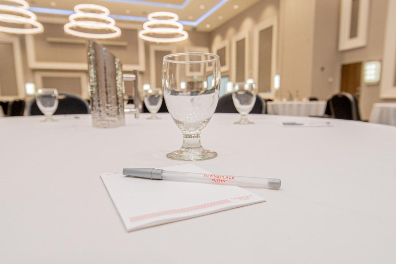 Towneplace Suites By Marriott Brantford And Conference Centre Zewnętrze zdjęcie
